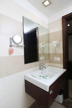 Oyo Rooms Malviya Nagar Market Neu-Delhi Exterior foto